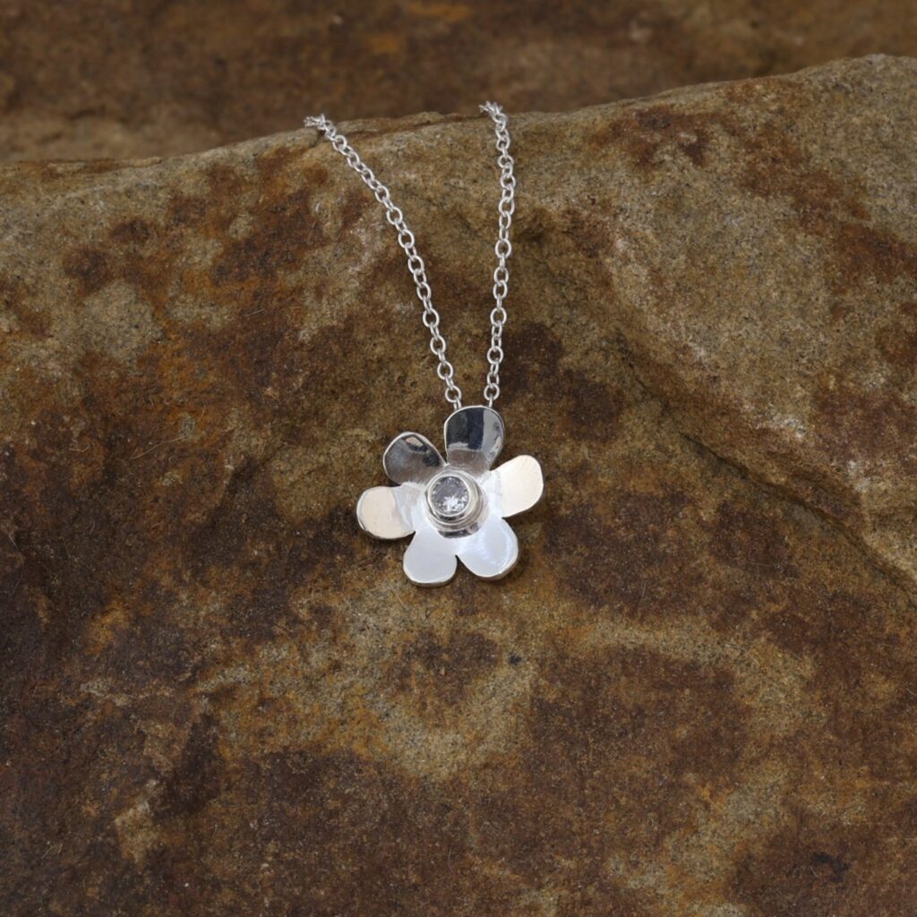 Pendentif "Lueur de printemps"